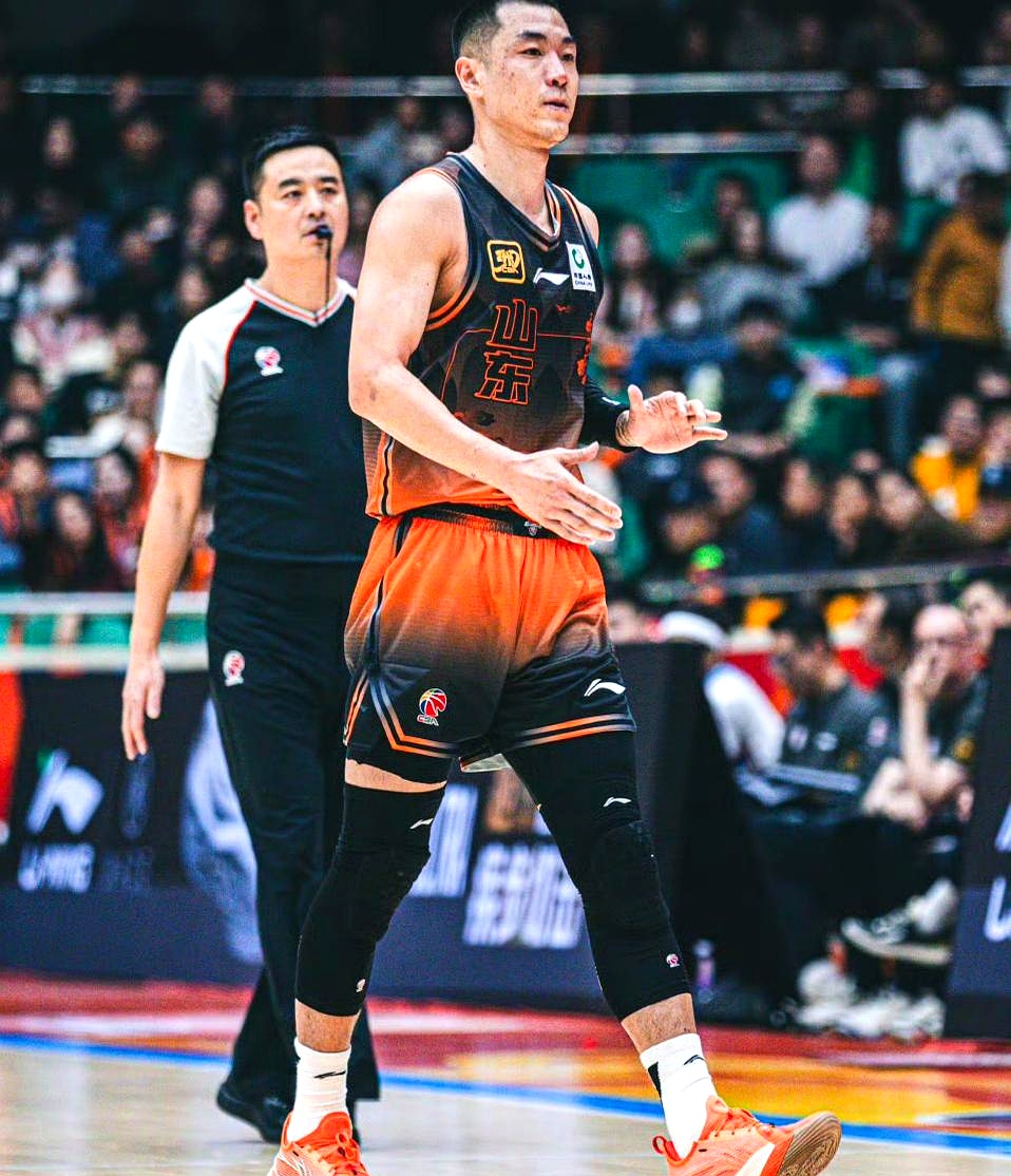 开云-山东男篮发布备战花絮，赛前篮板制胜，中超任务艰巨，临场指挥获称赞的简单介绍