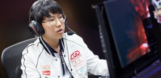 开云体育-那不勒斯围绕足总杯强势反弹Rookie在SKT比赛中出色防守，这一次真的赛前广厦男篮调整名单以备中超的简单介绍