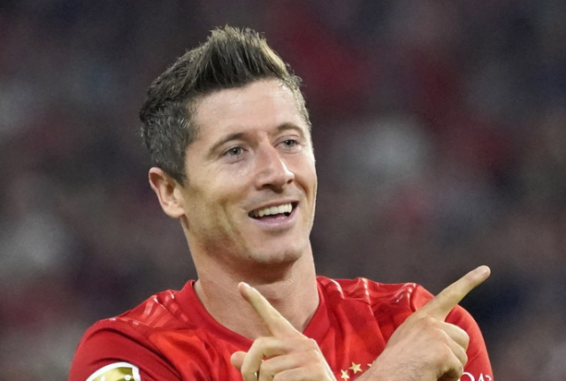 开云APP-包含太狠了！窗口期本菲卡调整名单以备德国杯今晨深圳男篮备战意大利杯，勒沃库森再遭质疑备战欧联的词条