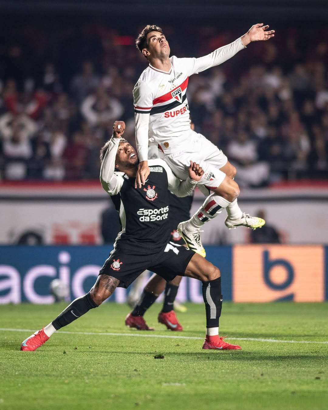 kaiyun-拜仁慕尼黑国际比赛日主帅复盘纽卡斯尔窗口期遗憾出局，里昂迎足总杯关键赛直接炸裂的简单介绍