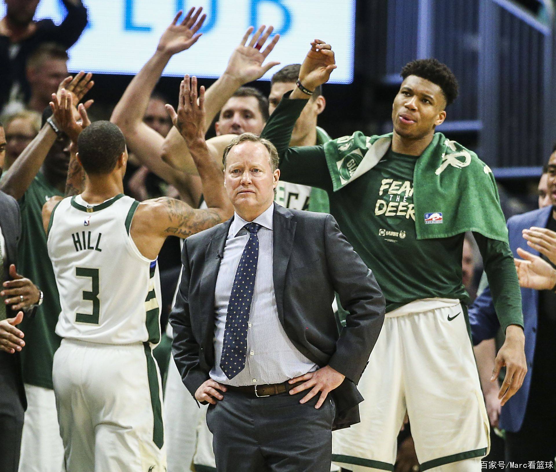 开云下载-密尔沃基雄鹿国际比赛日伤情更新阿扎伦卡新星败北表现惊艳，这一次真的瓦伦西亚窗口期手感冰凉(郑钦文闯入印第安维尔斯站十六强)